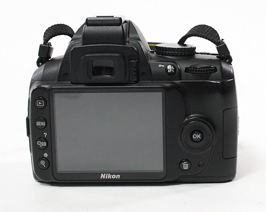 Nikon D3000 Body SC 17,883