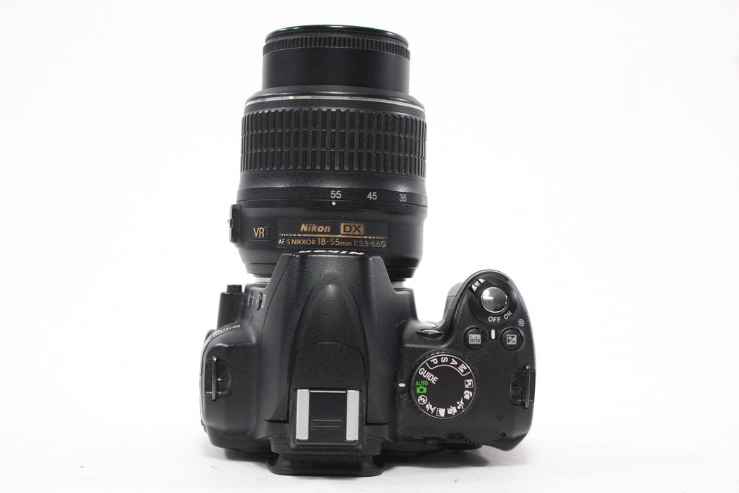 Nikon D3000 DLSR Camera with 18-55mm f/3.5-5.6G Lens with Shutter Count 8,795