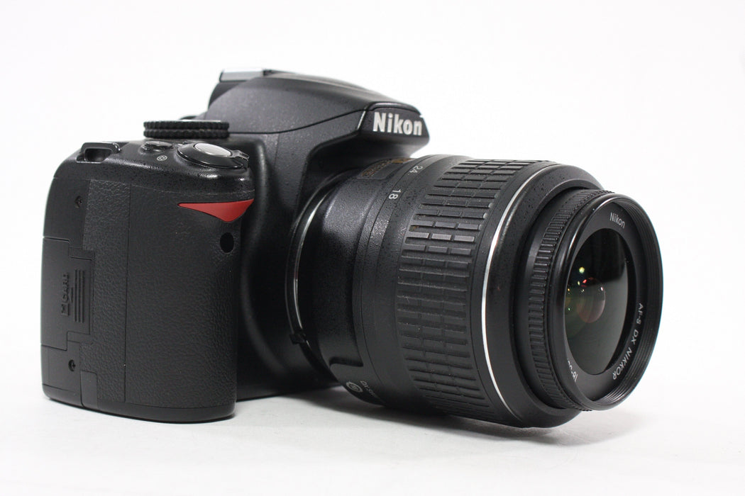 Nikon D3000 DLSR Camera with 18-55mm f/3.5-5.6G Lens with Shutter Count 8,795