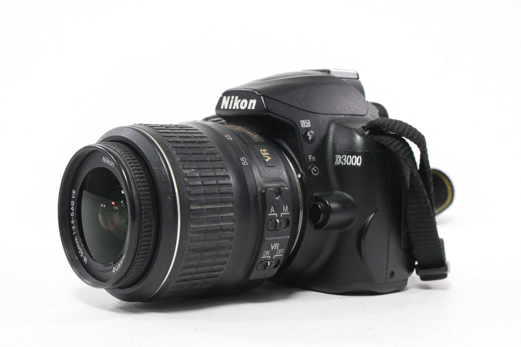 Nikon D3000 DSLR Camera with 18-35mm f/3.5-5.6G Lens with Shutter Count 3,088