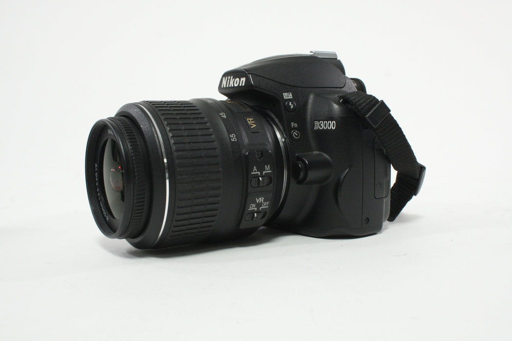 Nikon D3000 DSLR Camera with 18-55mm f/3.5-5.6G VR Lens with a Shutter Count of 7,032