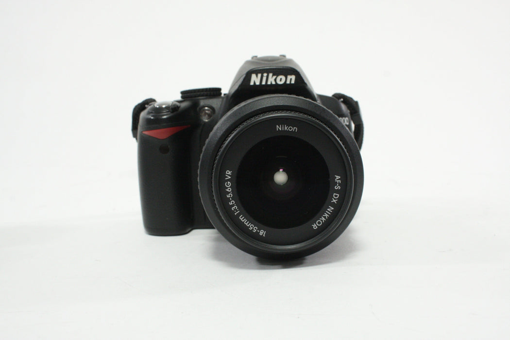 Nikon D3000 DSLR Camera with 18-55mm f/3.5-5.6G VR Lens with a Shutter Count of 7,032