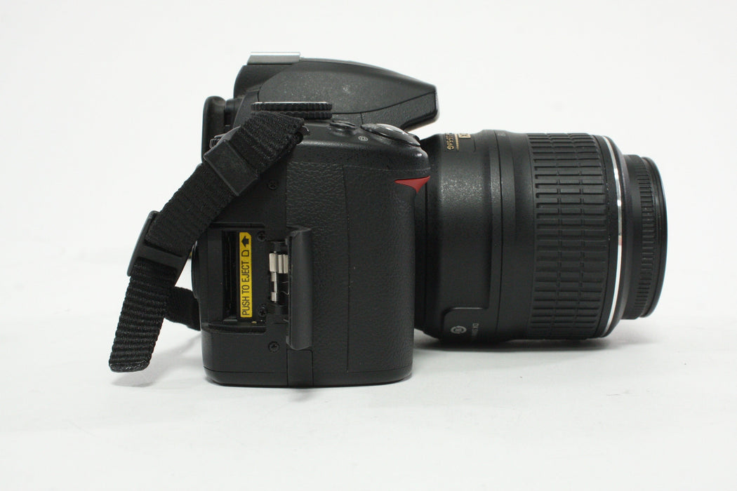 Nikon D3000 DSLR Camera with 18-55mm f/3.5-5.6G VR Lens with a Shutter Count of 7,032