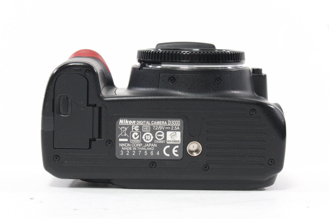 Nikon D3000 DSLR Camera with f/18-55 f/3.5-5.6 G Lens with a Shutter Count 9,964
