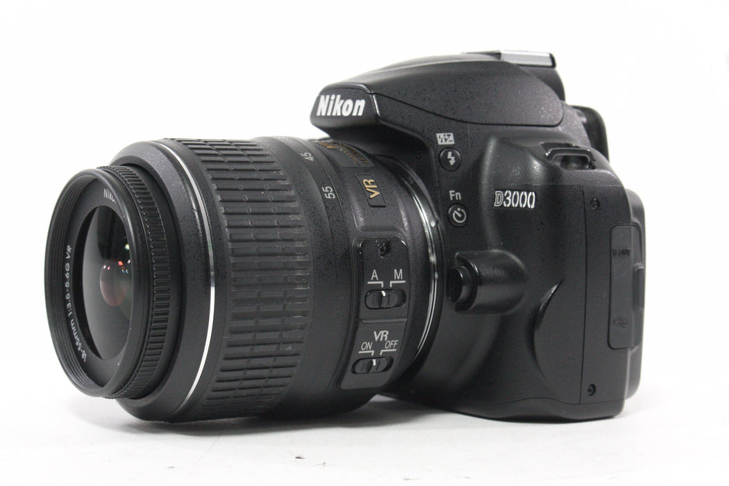 Nikon D3000 DSLR Camera with f/18-55 f/3.5-5.6 G Lens with a Shutter Count 9,964