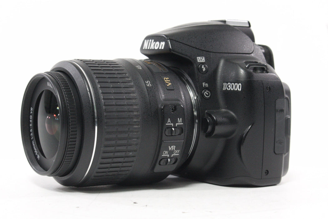 Nikon D3000 DSLR Camera with f/18-55 f/3.5-5.6 G Lens with a Shutter Count 9,964