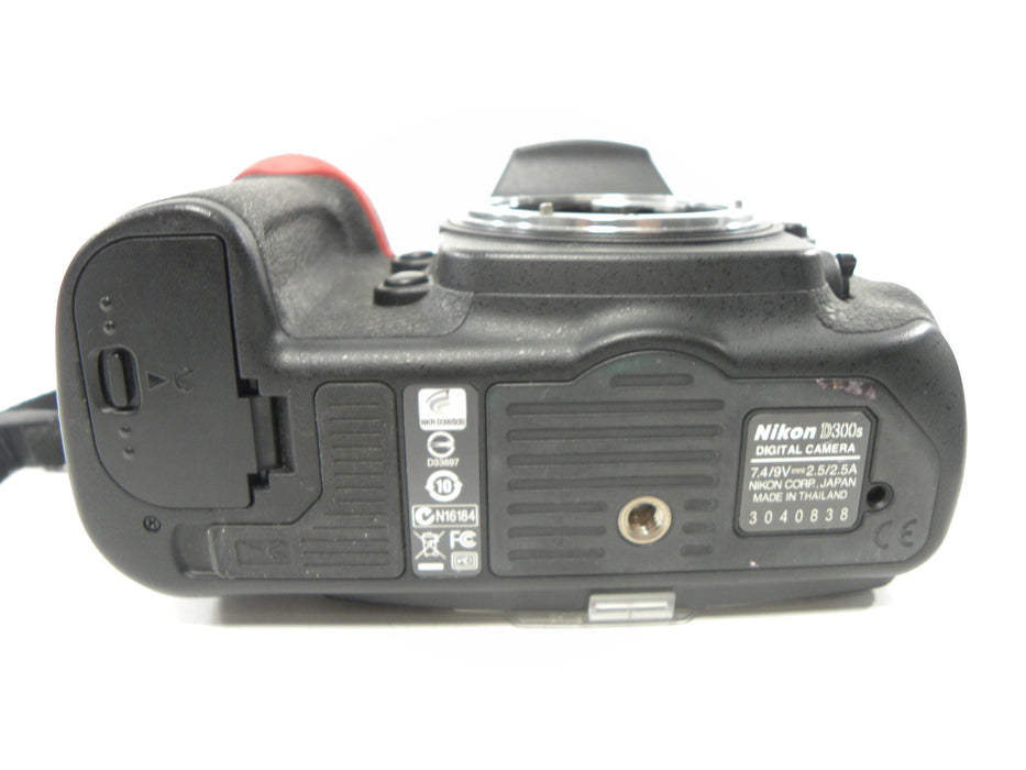 Nikon D300s 12.1mp Digital SLR Body Only Shutter Ct. 10,498