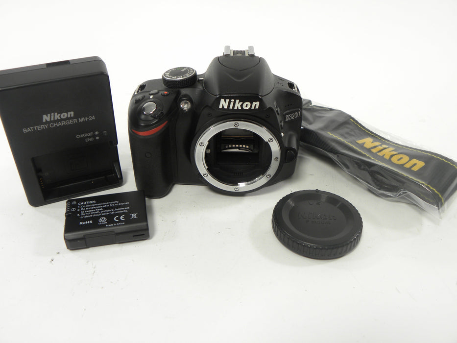 Nikon D3200 24.2mp Digital SLR Body only Shutter Ct. 46,515