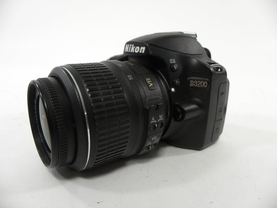 Nikon D3200 24.2mp Digital SLR w/AF-S 18-55 Shutter Ct. 1,474