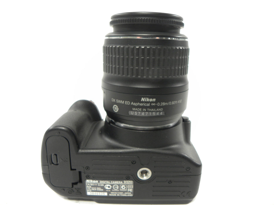 Nikon D3200 24.2mp Digital SLR w/AF-S DX ED 18-55 f3.5-5.6G II