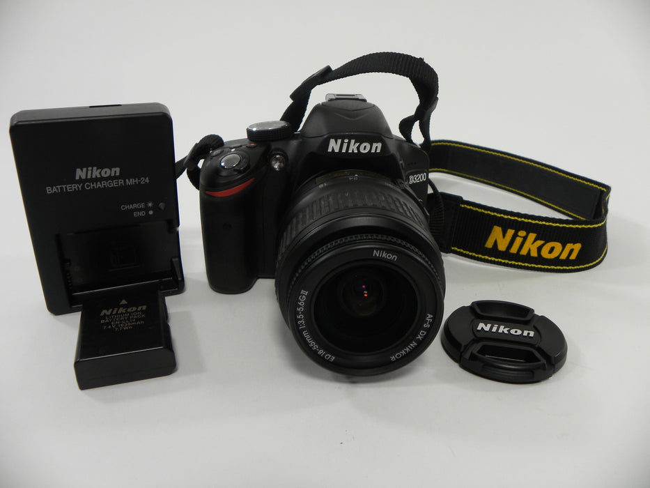 Nikon D3200 Digital SLR w/AF-S Nikkor DX ED 18-55 f3.5-5.6G II