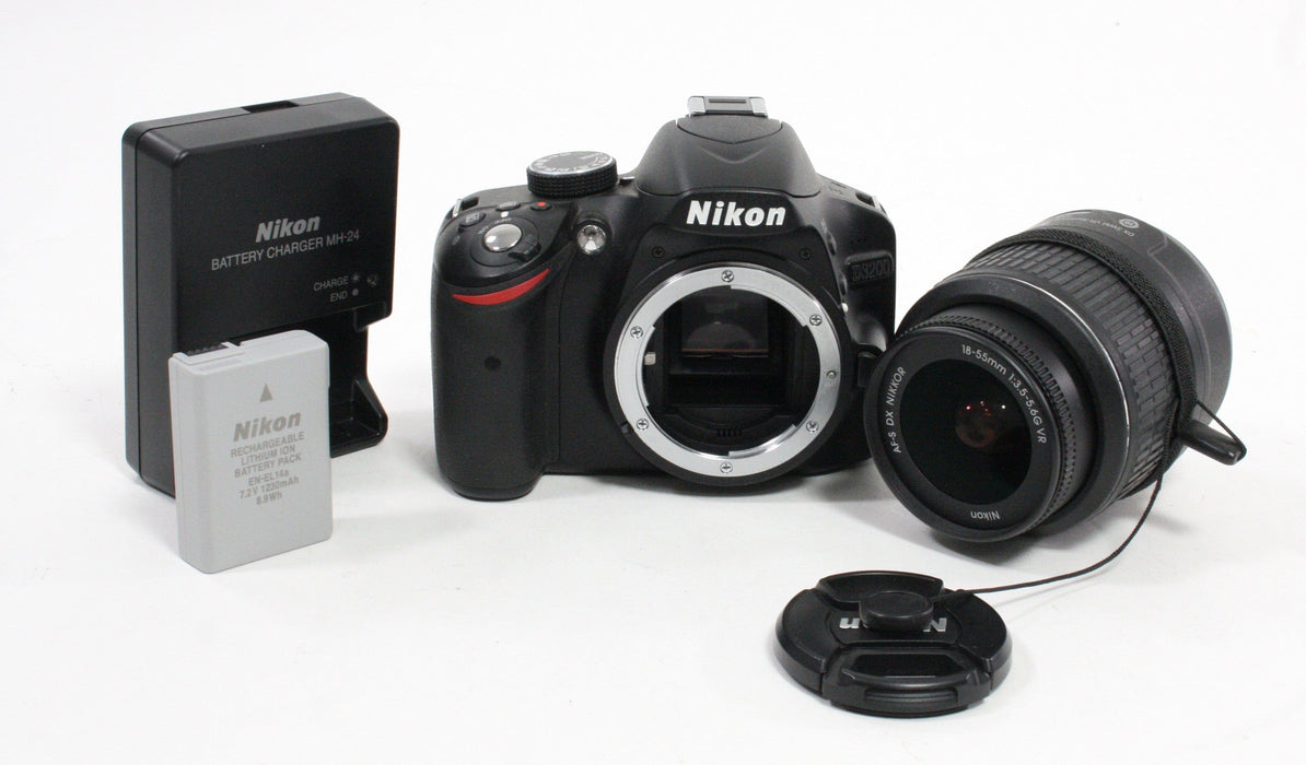 Nikon D3200 Digital SLR with 18-55mm f/3.5-5.6G Lens Shutter Count 355