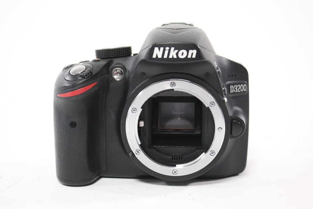 Nikon D3200 DSLR Camera with Nikon 18-55mm f/3.5-5.6G DX VR Lens with Shutter Count 3,950