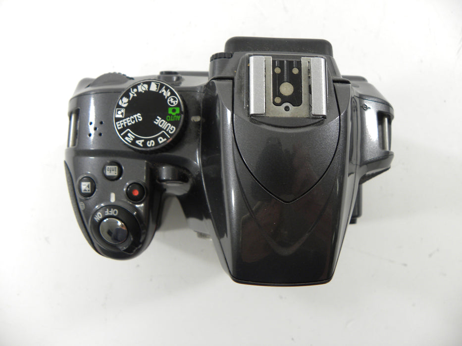 Nikon D3300 24.2mp Digital SLR body only Shutter Ct. 3,636