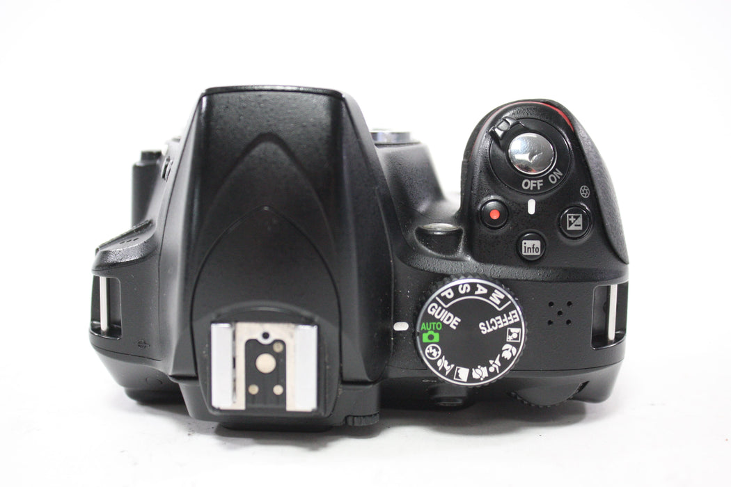 Nikon D3300 DSLR Camera with Nikon 18-55mm f/3.5-5.6G II DX VR Lens with Shutter Count 15,706