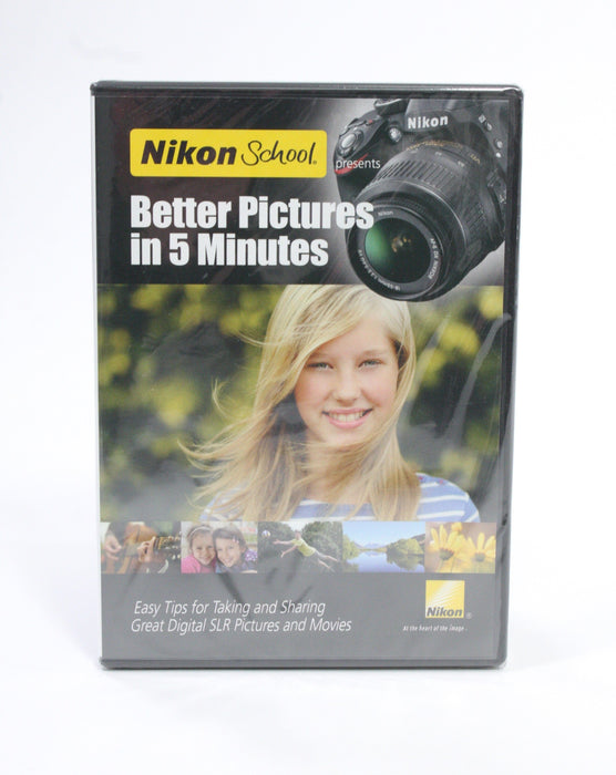 Nikon D3300 DSLR with 18-55mm f/3.5-5.6 II AF-S Lens Shutter Count 565