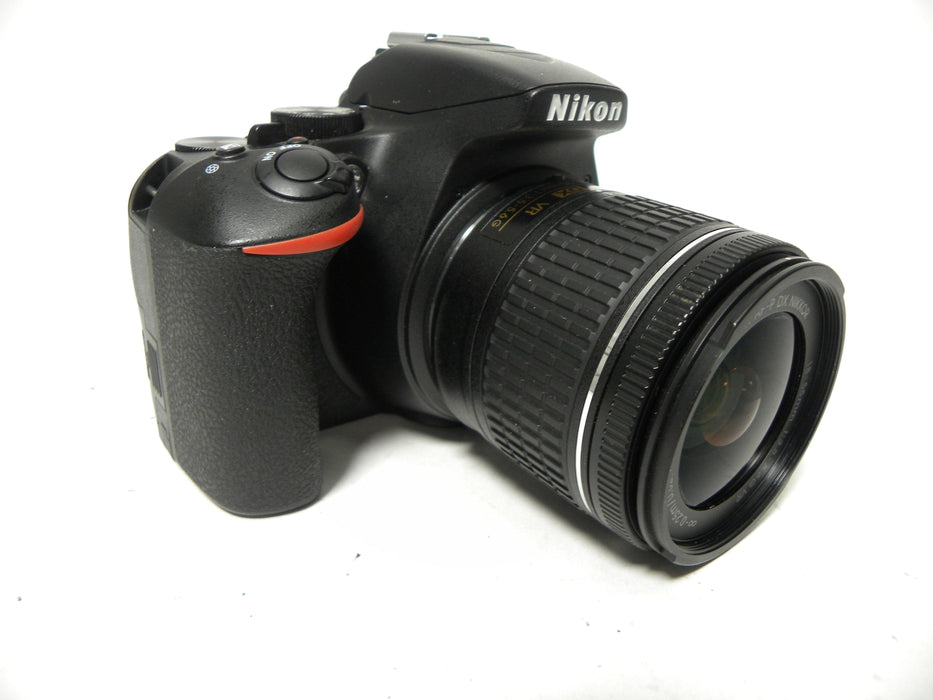 Nikon D3500 24.2mp Digital SLR w/AF-P 18-55mm VR DX FMount