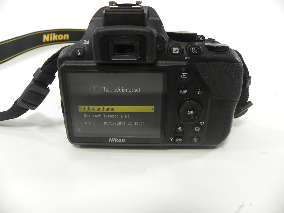 Nikon D3500 24.2mp Digital SLR w/AF-P DX VR 18-55 Shutter Ct. 1,704