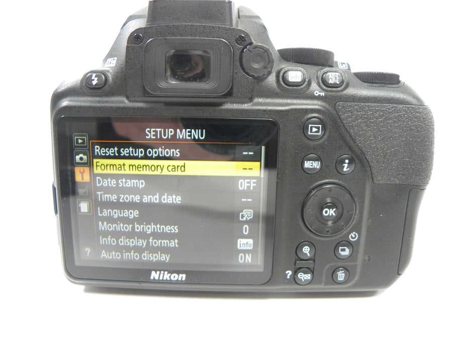 Nikon D3500 24.2mp Digital SLR w/AF-P Nikkor 18-55 VR DX Shutter Ct. 2,175