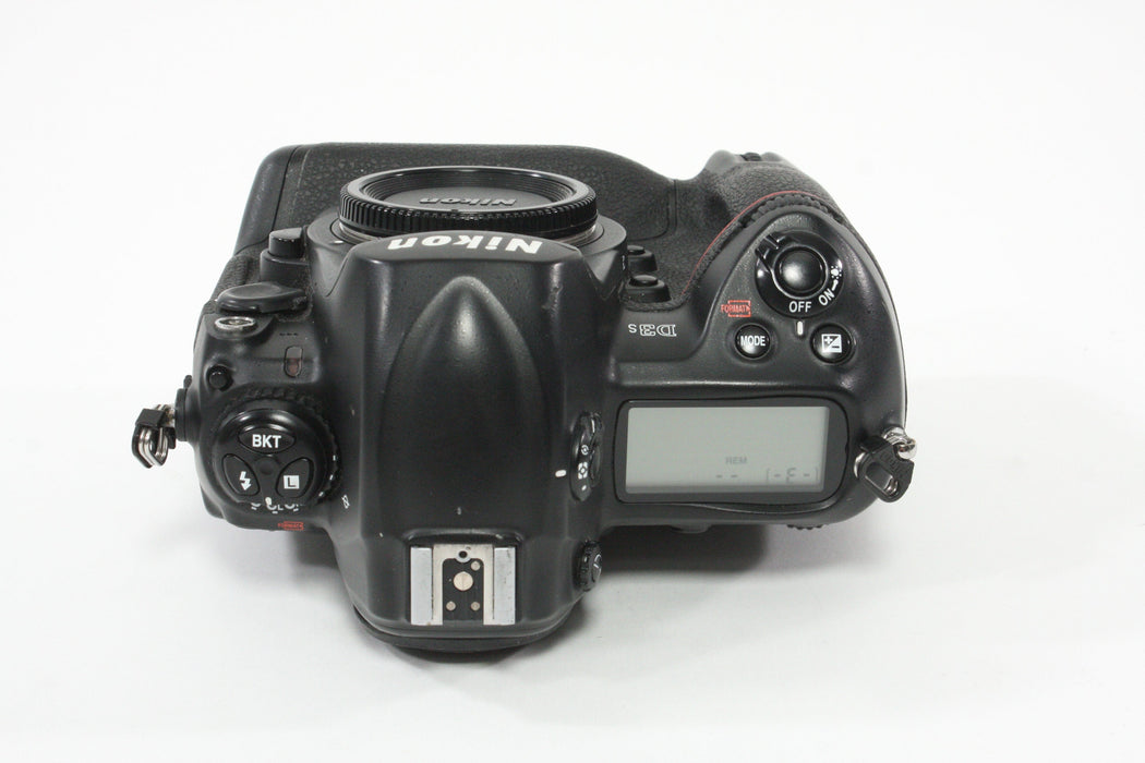 Nikon D3S Body Only - Shutter Count 365,035