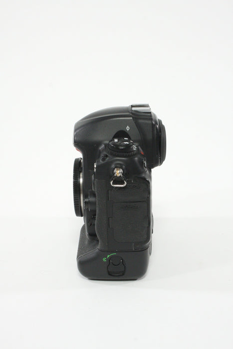 Nikon D3S Body Only - Shutter Count 365,035