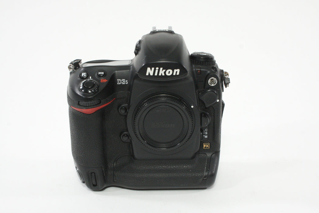 Nikon D3S Body Only - Shutter Count 365,035