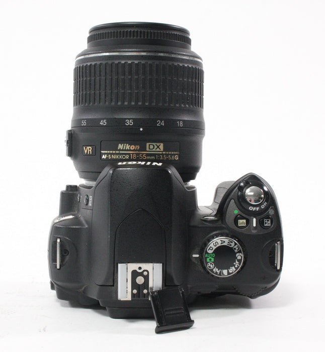 Nikon D40 DSLR with Nikon 18-55mm f/3.55.6 G VR Lens Shutter Count 4,742