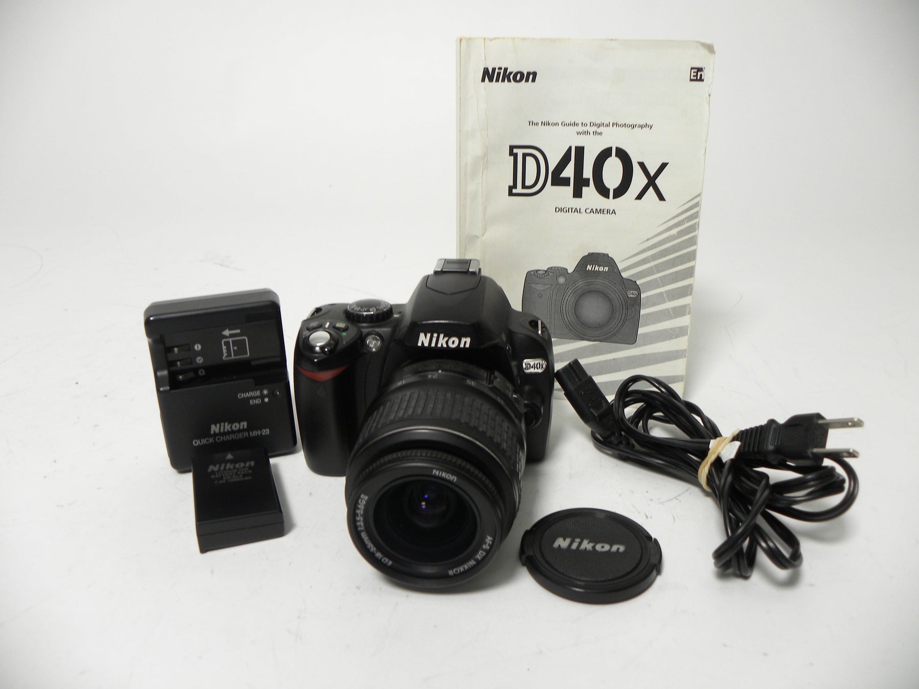 Nikon D40x 10.2mp Digital SLR w/AF-S DX ED 18-55mm DX ED Shutter Ct. 6,670