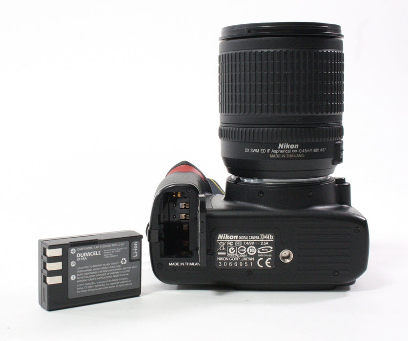 Nikon D40X Digital SLR Camera with 18-135mm f/3.5-5.6G w Shutter Count 23,048