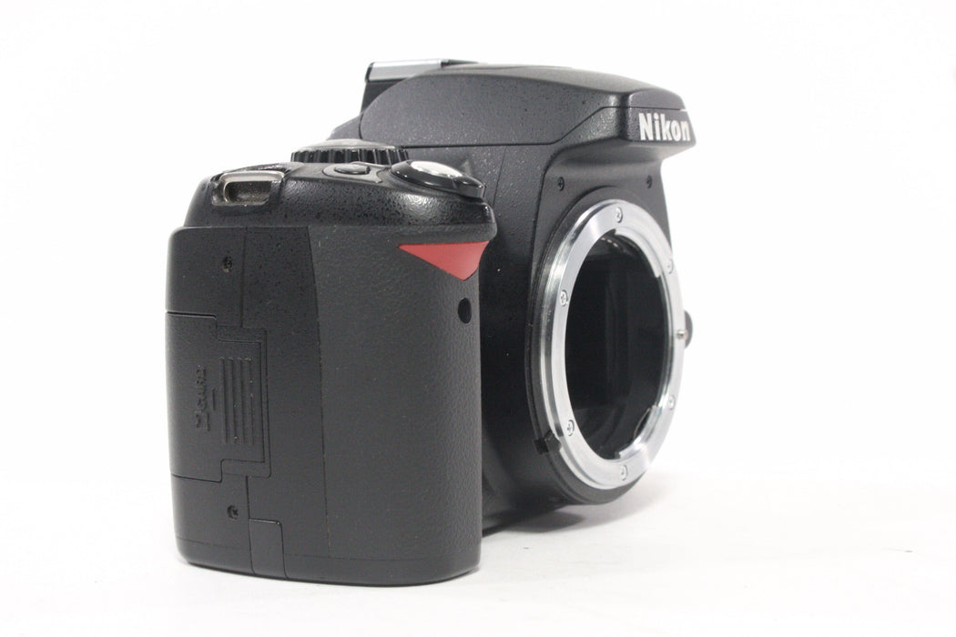 Nikon D40X DSLR Camera Body with Shutter Count 21,714