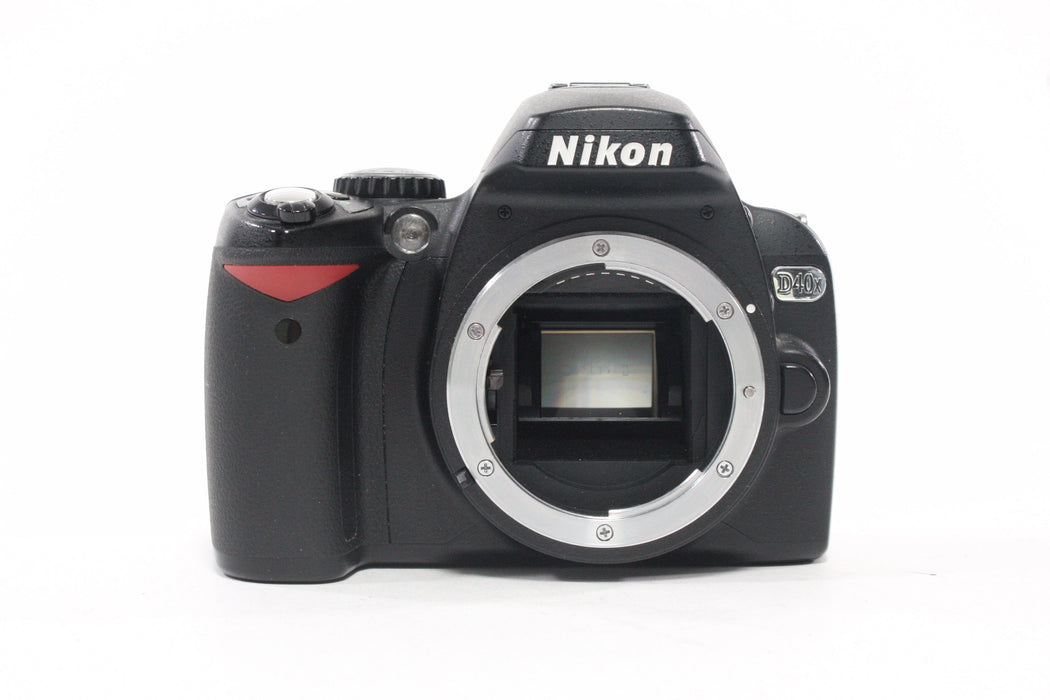 Nikon D40X DSLR Camera Body with Shutter Count 21,714