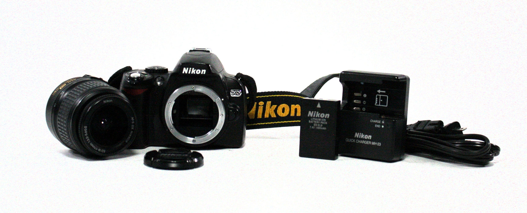 Nikon D40X with 18-55mm f/3.5-5.6G II Lens with Shutter Count 6,273