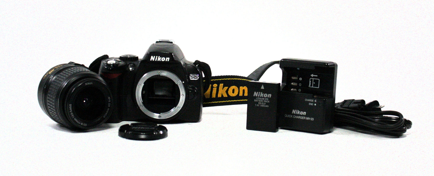 Nikon D40X with 18-55mm f/3.5-5.6G II Lens with Shutter Count 6,273
