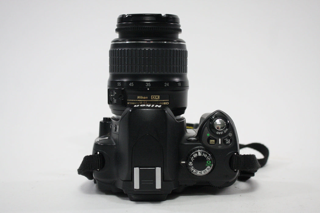 Nikon D40X with 18-55mm f/3.5-5.6G II Lens with Shutter Count 6,273
