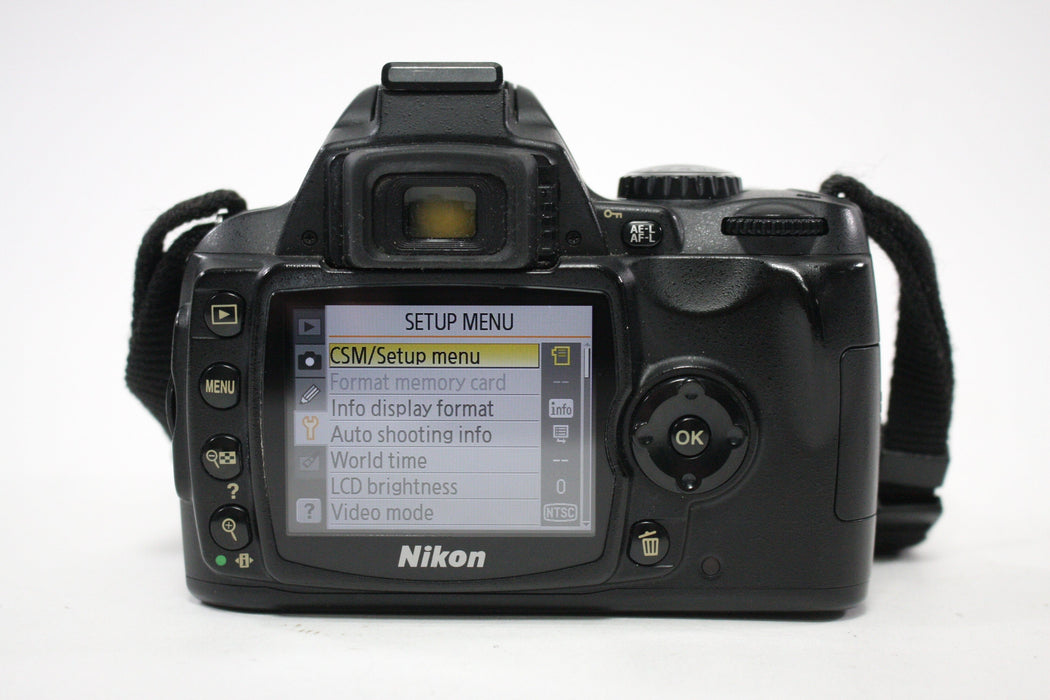 Nikon D40X with 18-55mm f/3.5-5.6G II Lens with Shutter Count 6,273