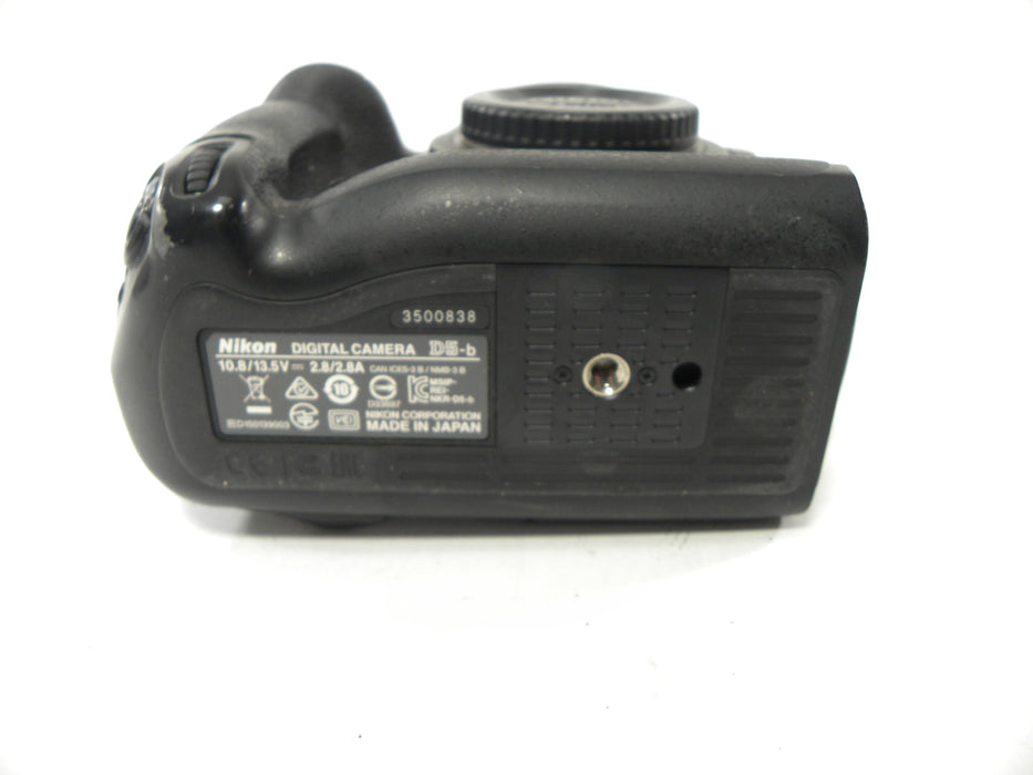 Nikon D5 FX 20.0mp Digital SLR Body Only Shutter Ct. 141,233