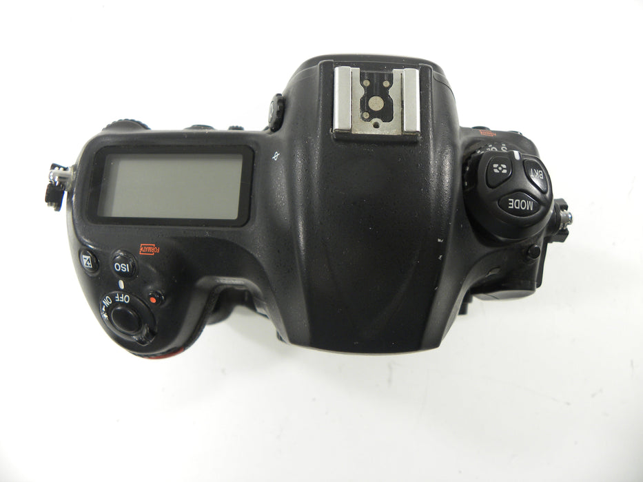 Nikon D5 FX 20.0mp Digital SLR Body Only Shutter Ct. 141,233