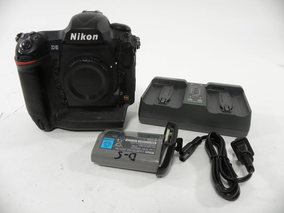 Nikon D5 FX 20.0mp Digital SLR Body Only Shutter Ct. 141,233