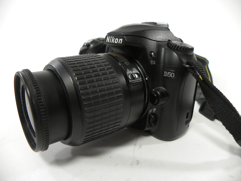 Nikon D50 6.1mp Digital SLR w/Nikkor AF-S DX ED 18-55mm Shutter Ct 13,144