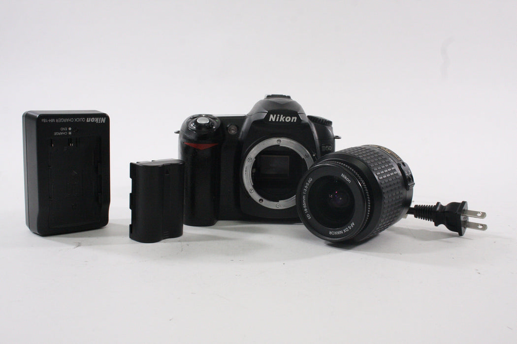 Nikon D50 DSLR Camera Body with 18-55mm f/3.5-5.6 ED G AF-S Lens SC# 6,292