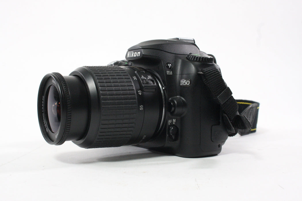 Nikon D50 DSLR Camera with 18-55mm f/3.5-5.6 G Lens