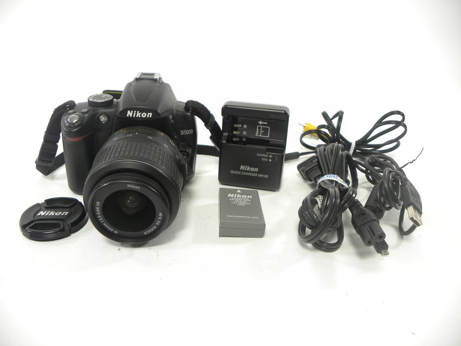 Nikon D5000 12.3mp Digital SLR w/AF-S 18-55 DX VR ED IF Shutter Ct. 9,655