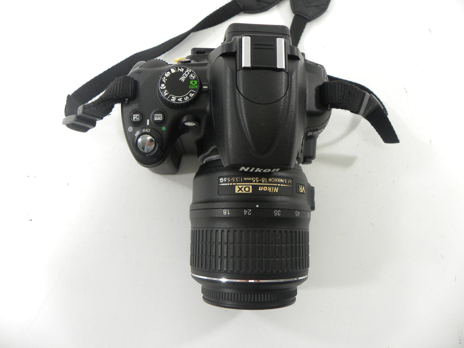 Nikon D5000 12.3mp Digital SLR w/AF-S 18-55 DX VR ED IF Shutter Ct. 9,655
