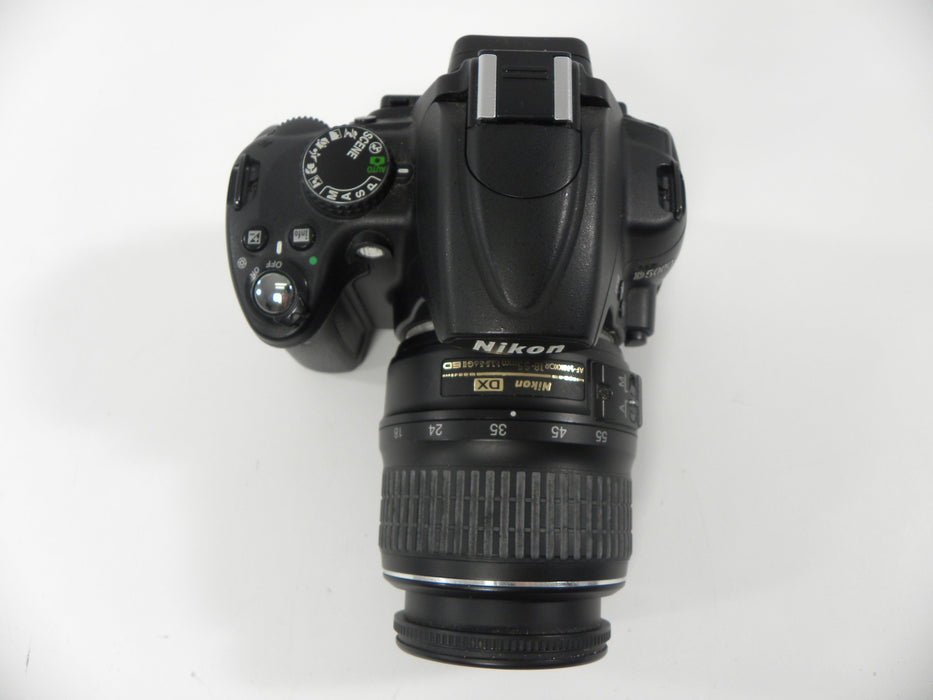 Nikon D5000 12.3mp Digital SLR w/AF-S Nikkor 18-55 II Shutter Ct. 10,835