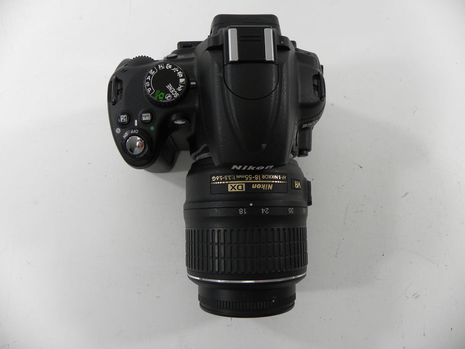 Nikon D5000 12.3mp Digital SLR w/AF-S Nikkor DX VR 18-55 Shutter Ct. 5,530