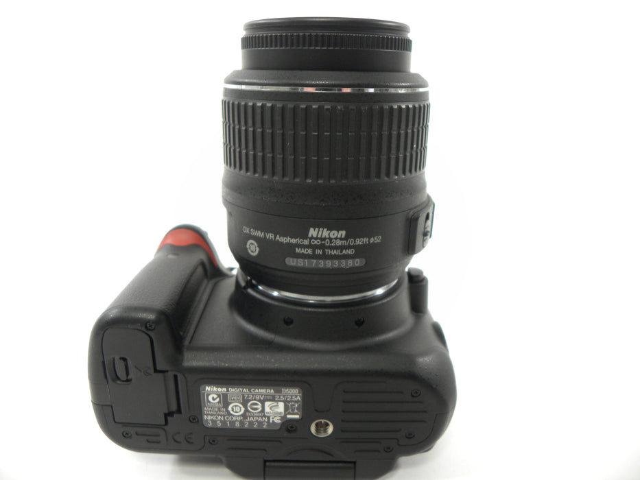 Nikon D5000 12.3mp Digital SLR w/AF-S Nikkor DX VR 18-55 Shutter Ct. 5,530