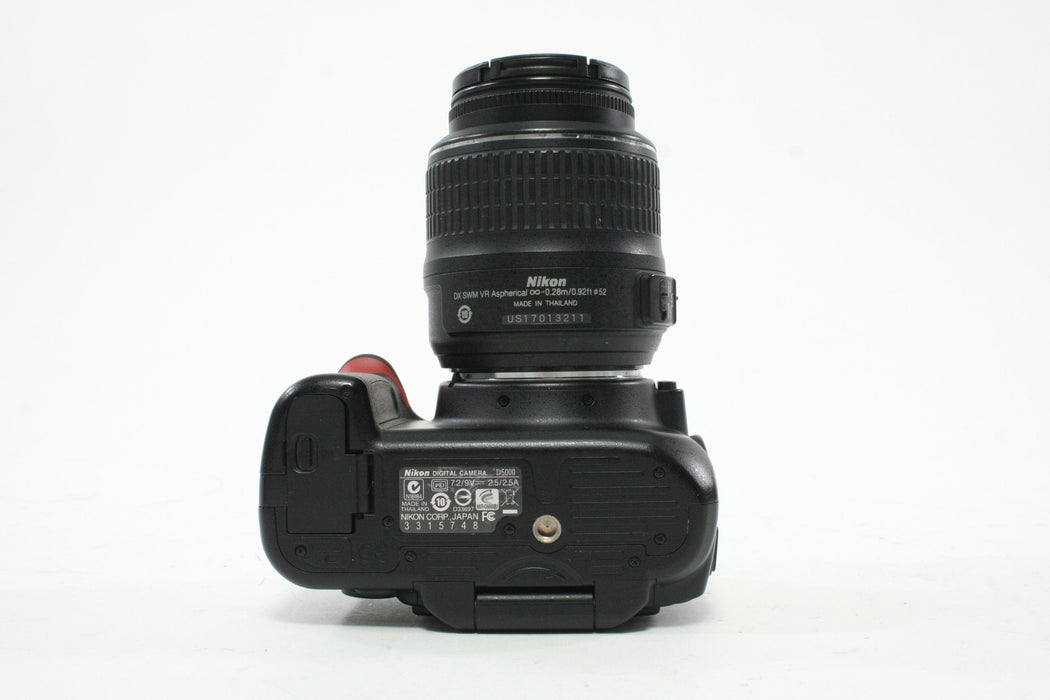 Nikon D5000 DSLR Camera with 18-55mm df/3.5-5.6G VR Lens with Shutter Count 7,362
