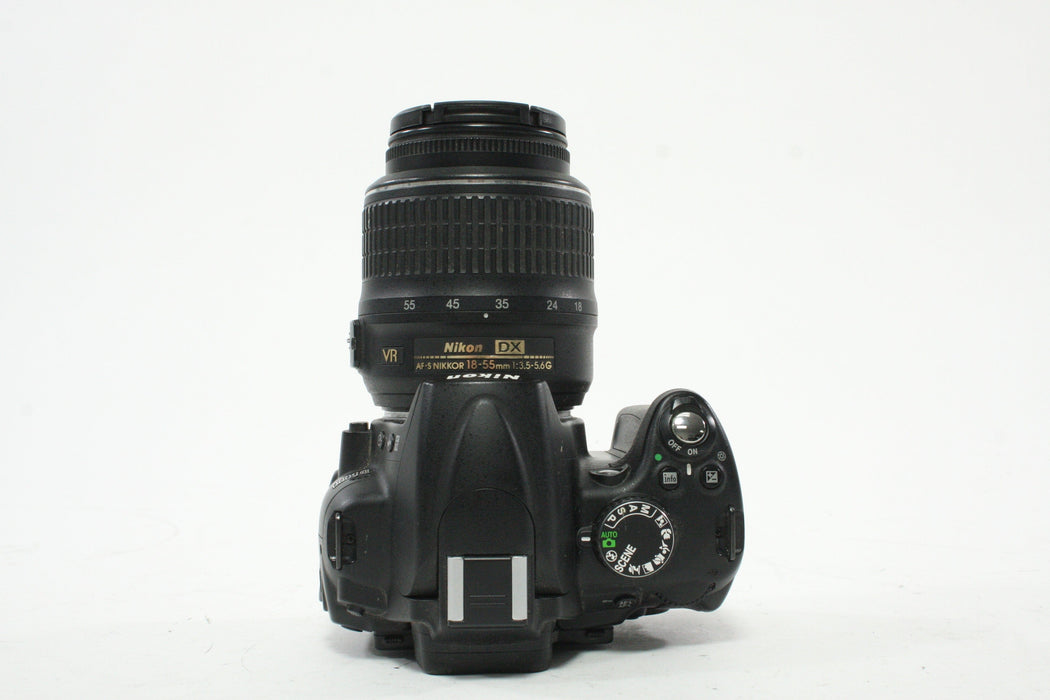 Nikon D5000 DSLR Camera with 18-55mm df/3.5-5.6G VR Lens with Shutter Count 7,362