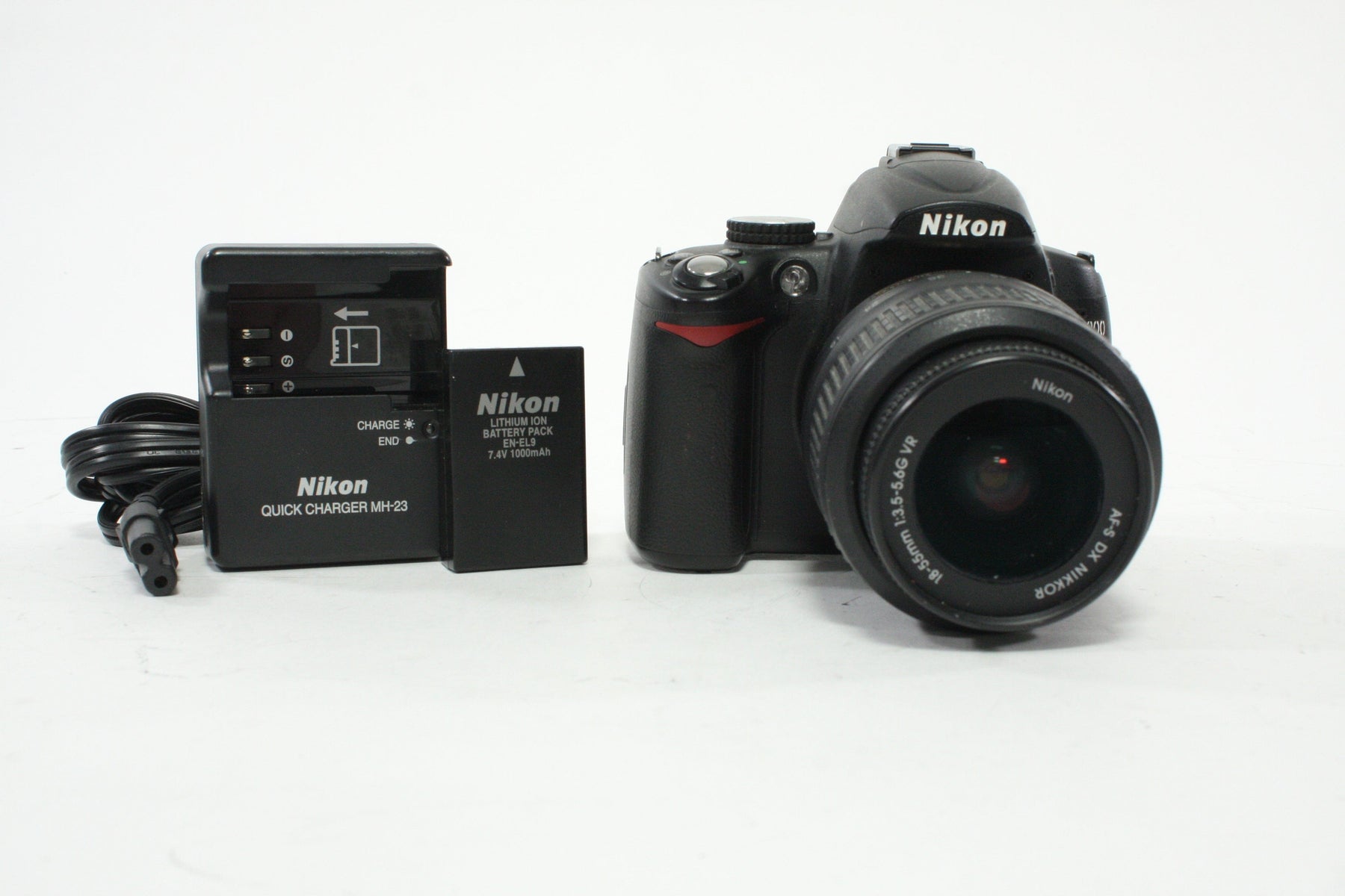 Nikon D5000 DSLR Camera with 18-55mm df/3.5-5.6G VR Lens with Shutter Count 7,362