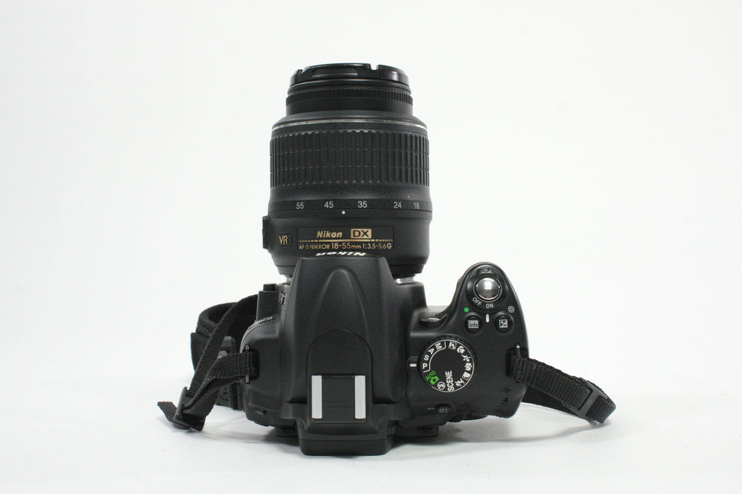 Nikon D5000 DSLR Camera with 18-55mm f/3.5-5.6 G DX VR Lens